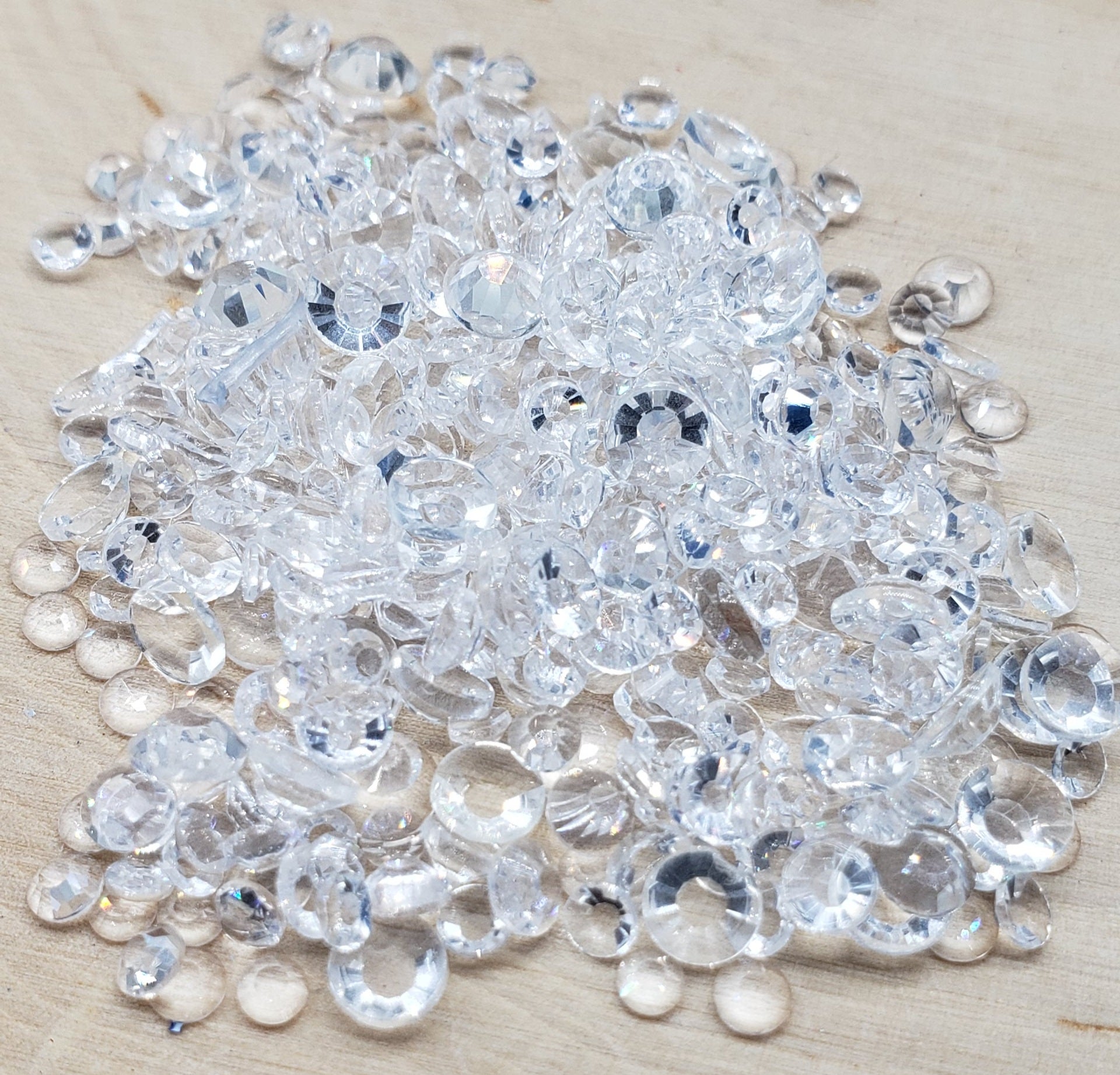 Clear transparent resin rhinestones